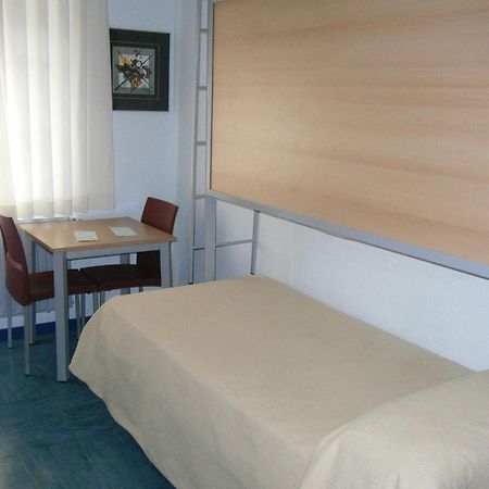 Albergue Inturjoven ウエルバ エクステリア 写真