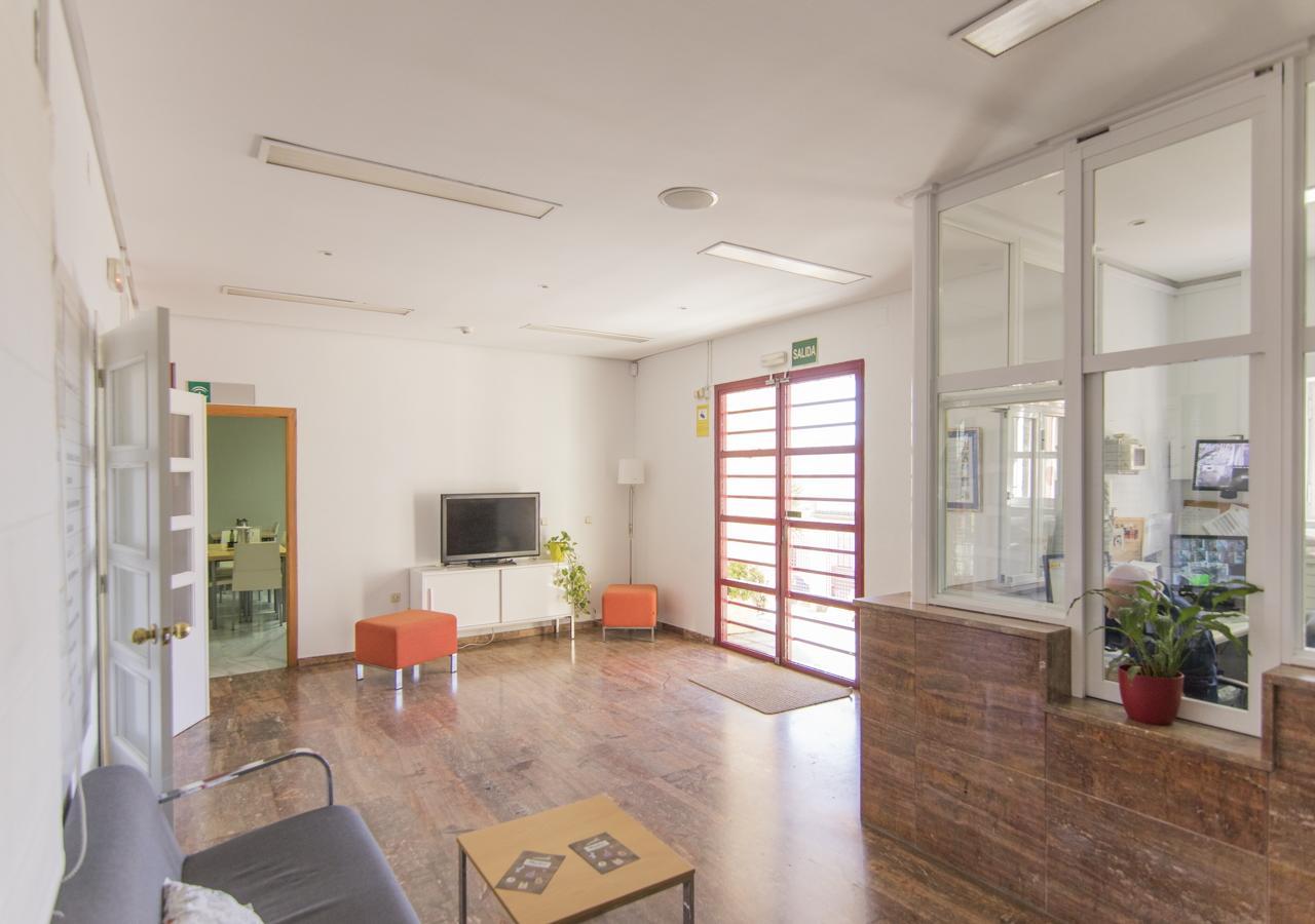 Albergue Inturjoven ウエルバ エクステリア 写真