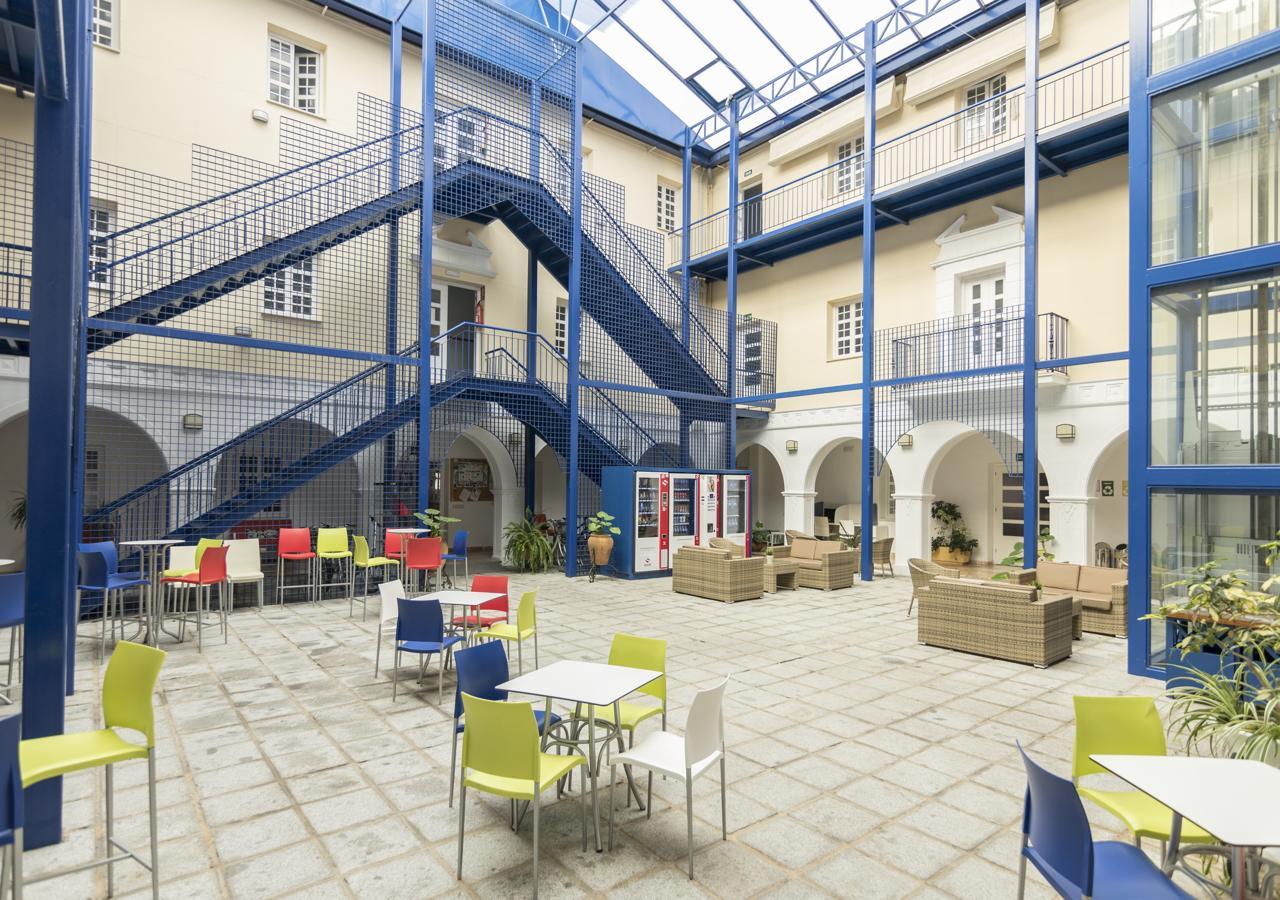 Albergue Inturjoven ウエルバ エクステリア 写真